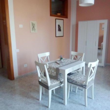 Apartamento Al Crocifisso...Da Nonna Pia Salerno Exterior foto