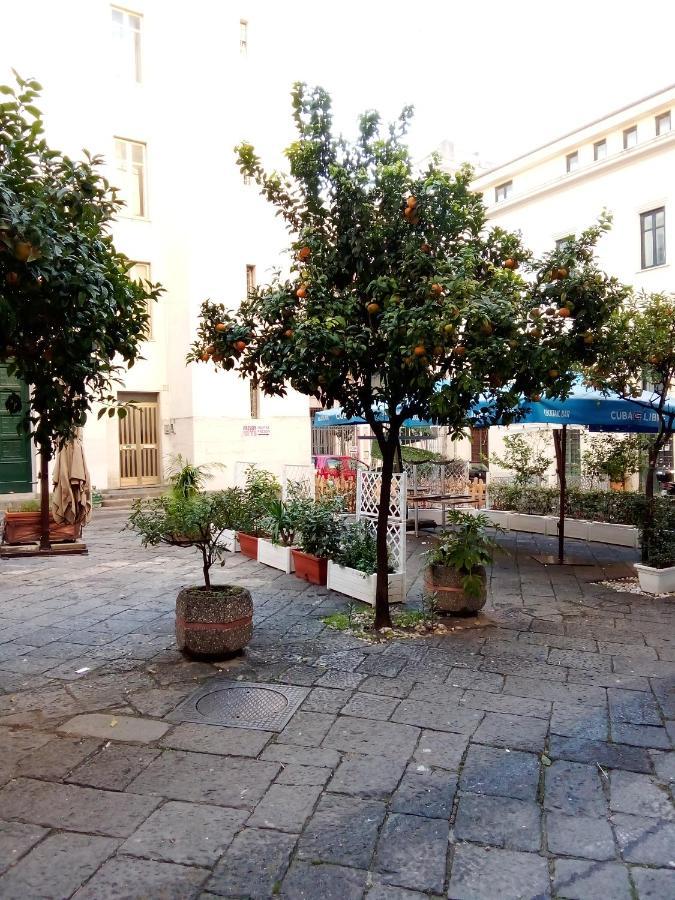 Apartamento Al Crocifisso...Da Nonna Pia Salerno Exterior foto