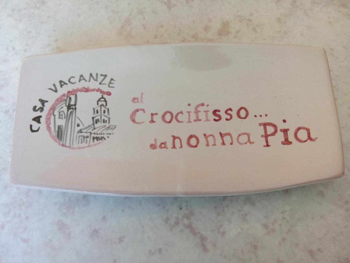 Apartamento Al Crocifisso...Da Nonna Pia Salerno Exterior foto