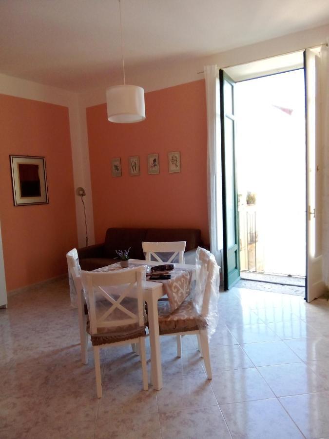 Apartamento Al Crocifisso...Da Nonna Pia Salerno Exterior foto