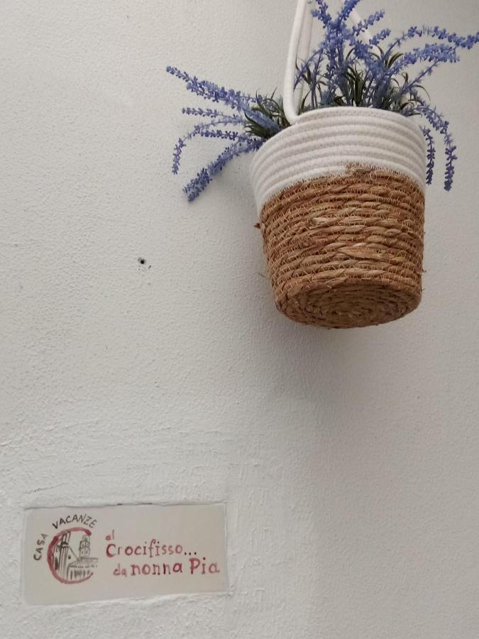 Apartamento Al Crocifisso...Da Nonna Pia Salerno Exterior foto